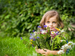 Image Bouquets Little girls Grass Glance Children