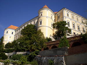 Picture Castle Czech Republic Mikulovskij zamek  Cities
