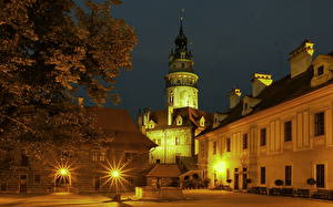 Bureaubladachtergronden Tsjechië Lichtstralen Nacht  een stad