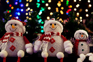 Bilder Feiertage Neujahr Spielzeuge Schneemänner