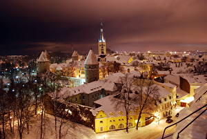 Bakgrundsbilder på skrivbordet Baltikum Snö På natten  Städer