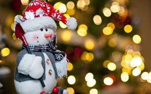 Bureaubladachtergronden Feestdagen Nieuwjaar Speelgoed Sneeuwpop Winter Hoed