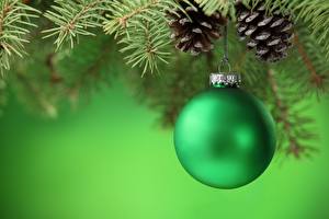 Bureaubladachtergronden Feestdagen Kerstmis Ballen Boomtakken Kerstboom Kegelvrucht