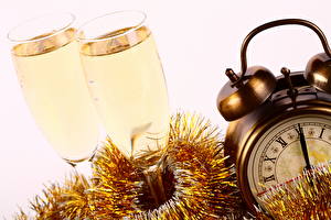 Fondos de escritorio Día festivos Año Nuevo Vino espumoso Vaso de vino
