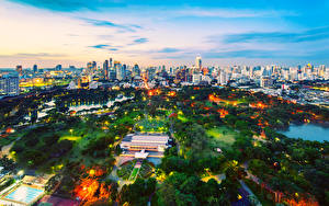 Tapety na pulpit Tajlandia Parki Niebo Bangkok Chmury HDR lumpini Miasta
