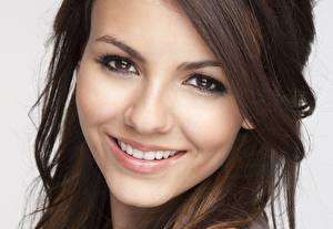 Wallpapers Victoria Justice Glance Smile