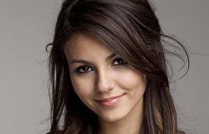 Images Victoria Justice Staring Smile