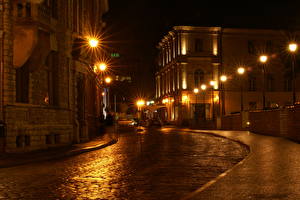 Фотография Прибалтика Дороги Уличные фонари HDRI Лучи света Ночные Таллинн город