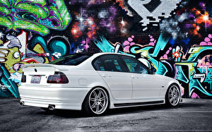 Hintergrundbilder BMW Graffiti Weiß auto