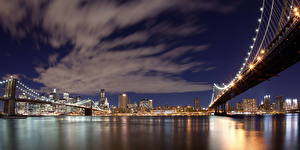 Bureaubladachtergronden Verenigde staten Bruggen Hemelgewelf Rivier New York Nacht Wolken brooklyn een stad