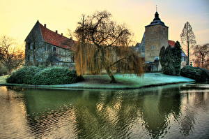 桌面壁纸，，城堡，德国，河流，树，高动态光照渲染，Steinfurt ，城市