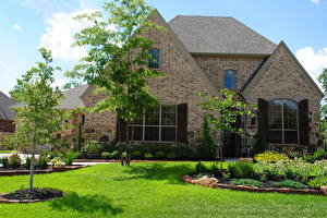 Pictures USA Houses Landscape design Grass Lawn Design Window Made of bricks Oklahoma Cities