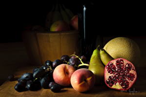 Hintergrundbilder Stillleben Pfirsiche Trauben Birnen Granatapfel Lebensmittel