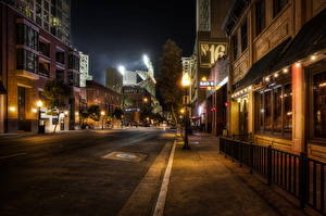 Fondos de escritorio EE.UU. Carreteras Noche Farola Acera Calle HDR Asfalto San Diego California Ciudades