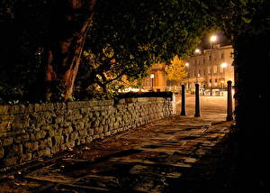Sfondi desktop Regno Unito Notte Marciapiede Lampioni Via della città Clifton Bristol Città