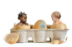 Fondos de escritorio Bebé Huevos niño