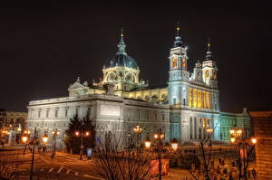 Sfondi desktop Spagna Madrid Notte Lampioni Via della città HDR Città