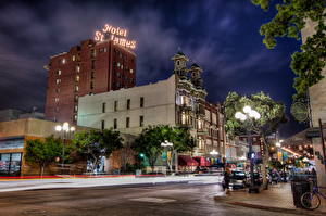 Bureaubladachtergronden Verenigde staten Huizen Weg Hotel Straat Straatverlichting Nacht HDR San Diego Californië een stad