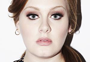 Bakgrundsbilder på skrivbordet Adele (sångare) Ögon Blick Ansikte Örhängen En nos Musik Unga_kvinnor Kändisar