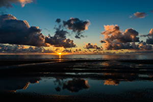 Bureaubladachtergronden Engeland De zee De kust Hemelgewelf Wolken De horizon Natuur