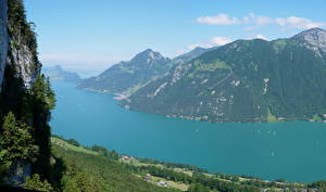 Bureaubladachtergronden Landschap van Zwitserland Een meer Bovenaanzicht Emmetten Natuur