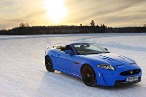 Bureaubladachtergronden Jaguar Blauw kleur Sneeuw Cabriolet 2012 XKR-S Convertible automobiel