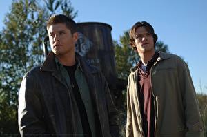 Bureaubladachtergronden Supernatural (televisieserie) Jensen Ackles Jared Padalecki Films