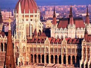 Bakgrundsbilder på skrivbordet Kända byggnader Ungern stad